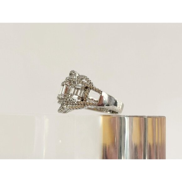 Crown Shaped Scalloped Cubic Zirconia Vintage Sterling Silver Ring - sz 8 - Picture 5 of 10